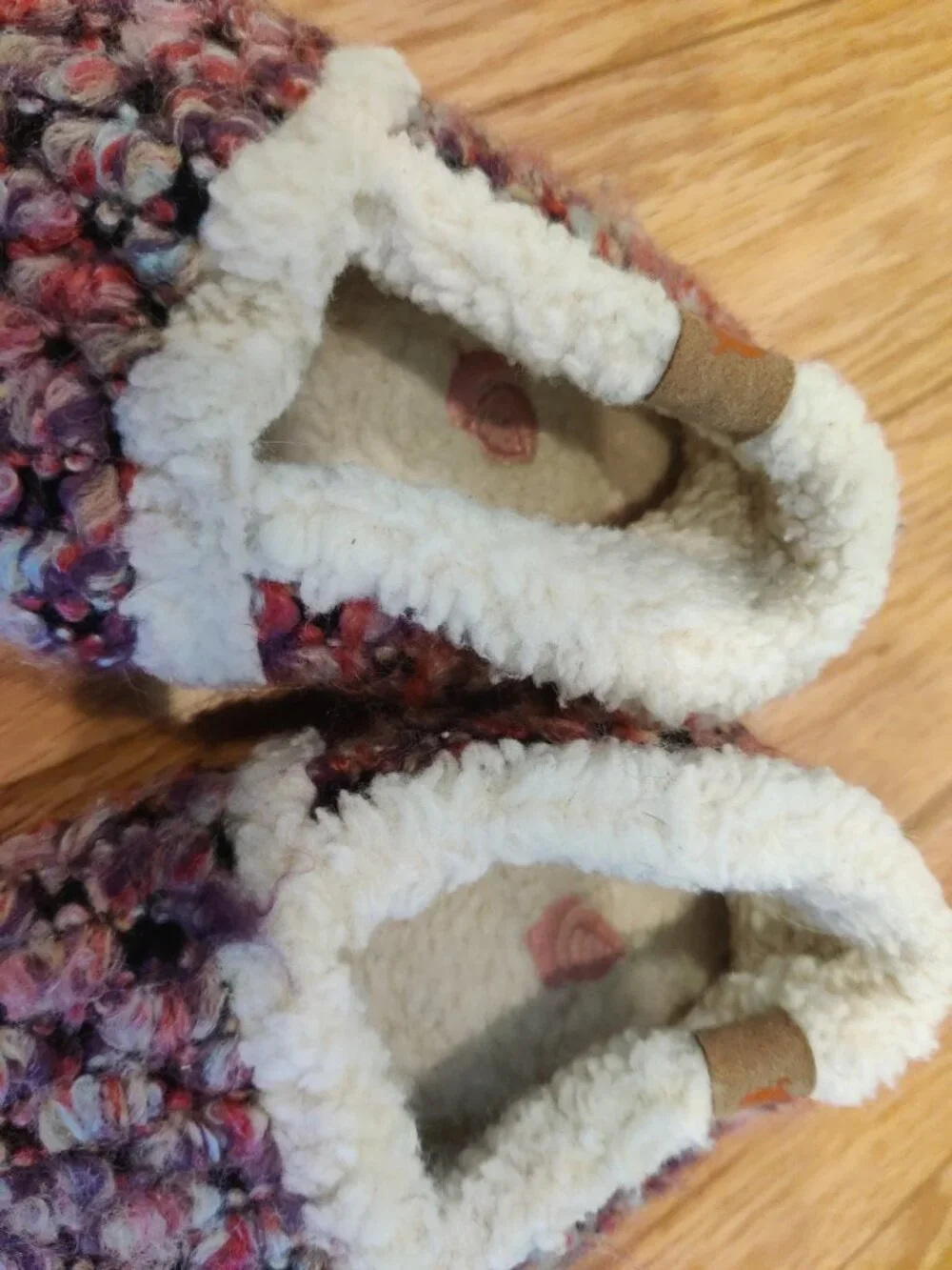 Acorn Slippers size toddler 10-11